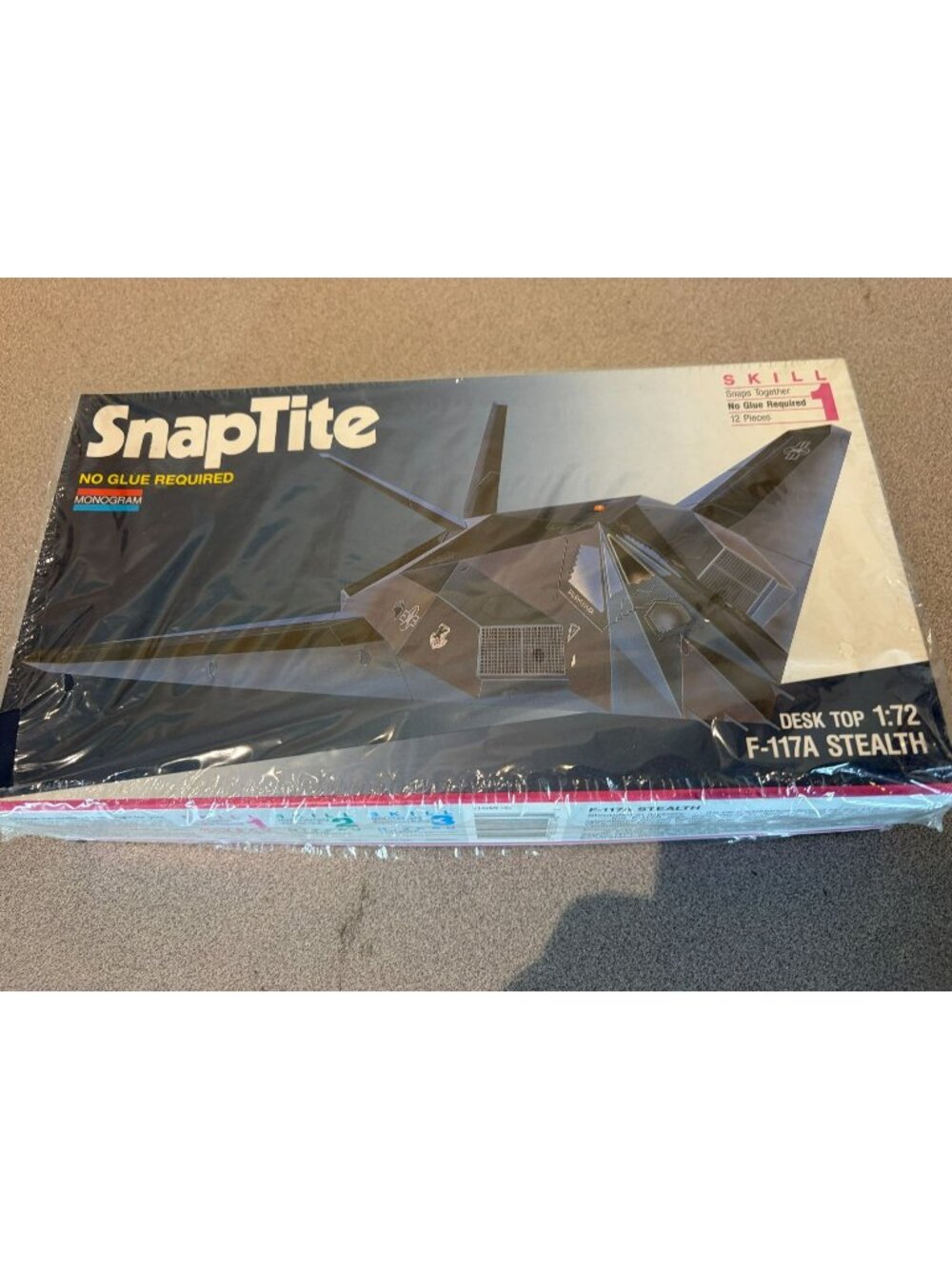 Stealth F-117A Stealth Desk Top Monogram SnapTite 1:72 MODEL KIT #1148